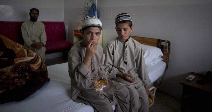 PAKISTAN NIÑOS SOLARES