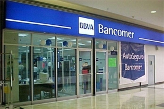 898073