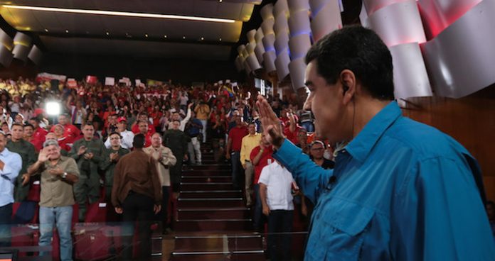 MADURO ENTREGA LA VIVIENDA NÚMERO 1.600.000 Y DICE QUE LLEGARÁ A 3 MILLONES