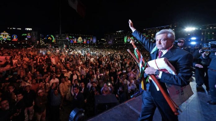 amlo-andres-manuel-lopez-obrador-zocalo-1-diciembre-2018-3