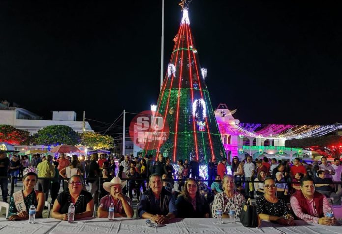 Celebra las Choapas 58 años de ser municipio libre amenizó la Sonora Santanera29