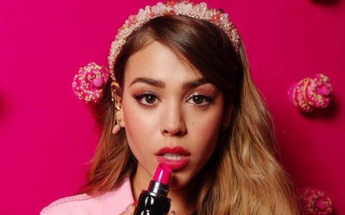 Danna Paola 'incendia' las redes al imitar a Belinda