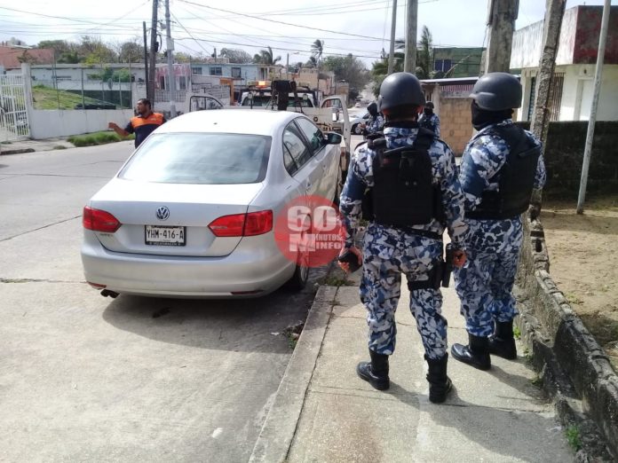 Localizan auto con reporte de robo en la colonia Benito Juárez 1