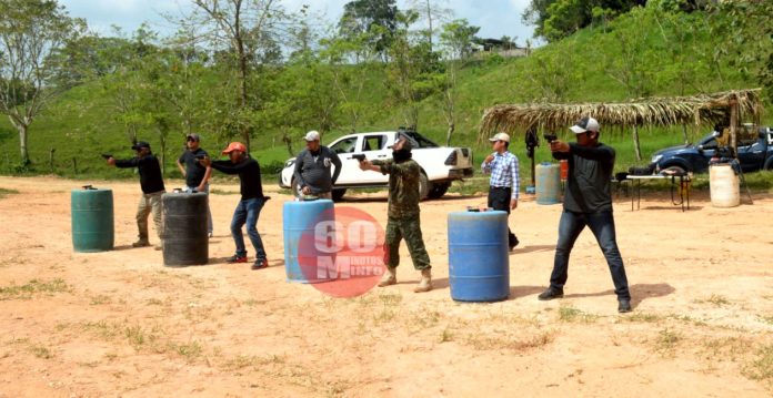 Entrenado en los países bélicos ahora capacita en Las Choapas3