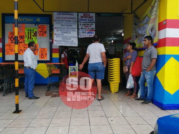 Prohíben entrada a tiendas sin cubre bocas en Las Choapas
