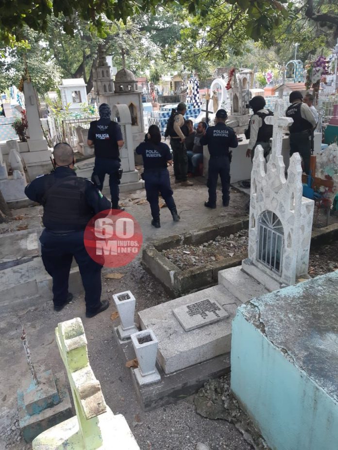 Detienen a tres por realizar detonaciones en el panteón municipal