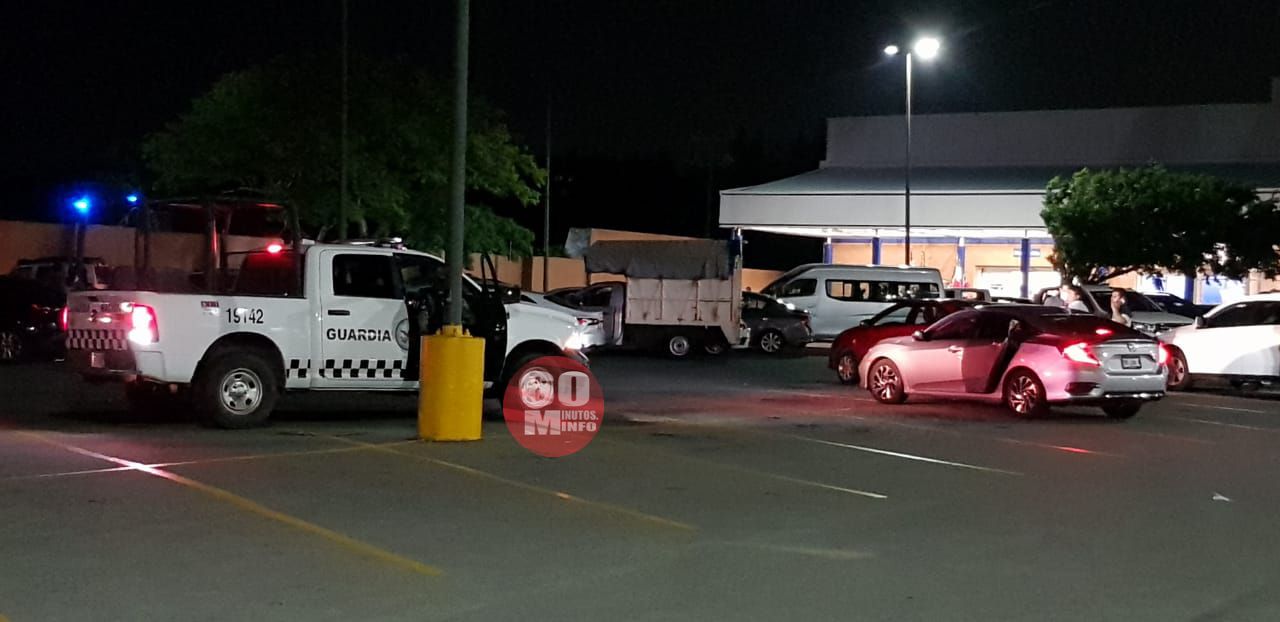 Intentaron robar un auto en el estacionamiento de Sam's Club | 60 Minutos