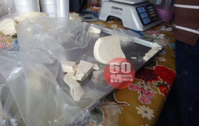 Escases de queso en Las Choapas2