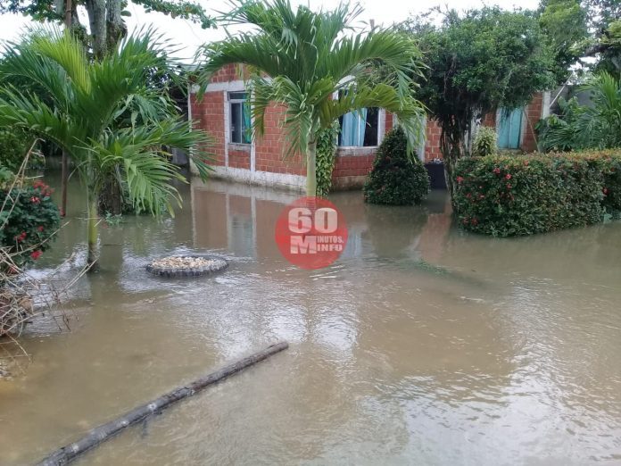 Se desborda río Uxpanapa, inunda La Concepción3
