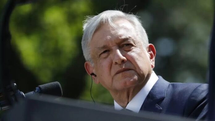Aislado, descansando y con un medicamento similar al paracetamol así ha sido la cuarentena de AMLO