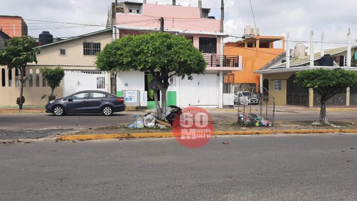 Contaminan calles de Nanchital2