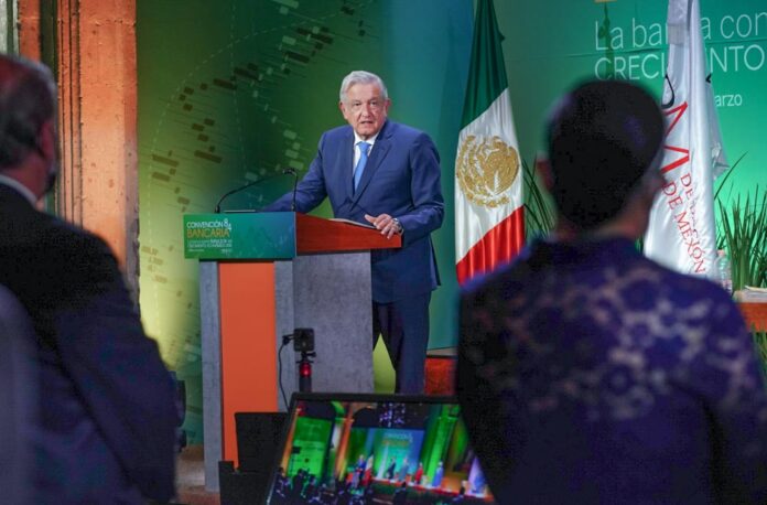 Amlo destaca estrategia de recuperación económica