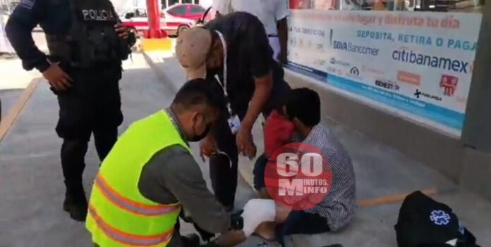 Cayó en alcantarilla sufrió una leve lesión