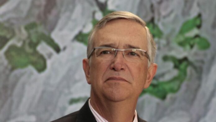 El INE debe morir pronto, dice Ricardo Salinas Pliego