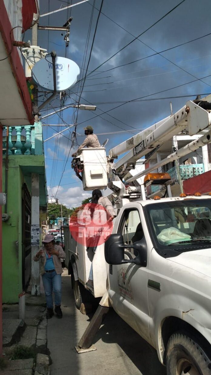 Gobierno Municipal sigue atendiendo reportes de alumbrado público