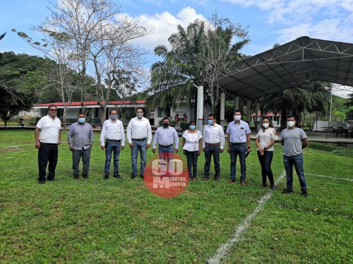 La educación es parte de la transformación de Moloacán Apolinar Lara4