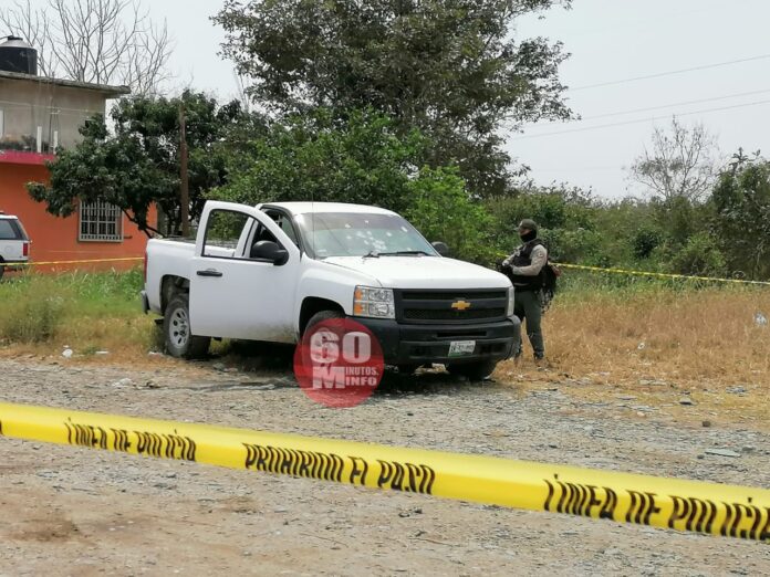 Sujetos armados dispararon en contra de la camioneta