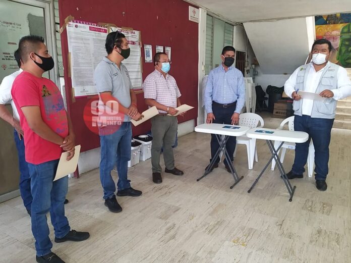 Taxistas de Agua Dulce reciben apoyo del Gobierno por contingencia sanitaria