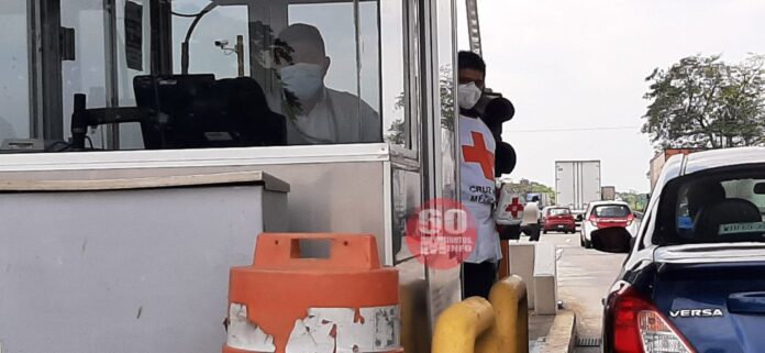 Continúan con el boteo en casetas de cobro para el beneficio de la Cruz Roja