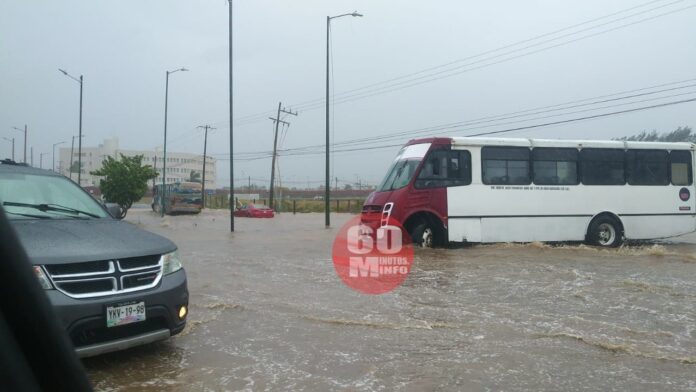 Nuevo frente frío inunda a Coatzacoalcos