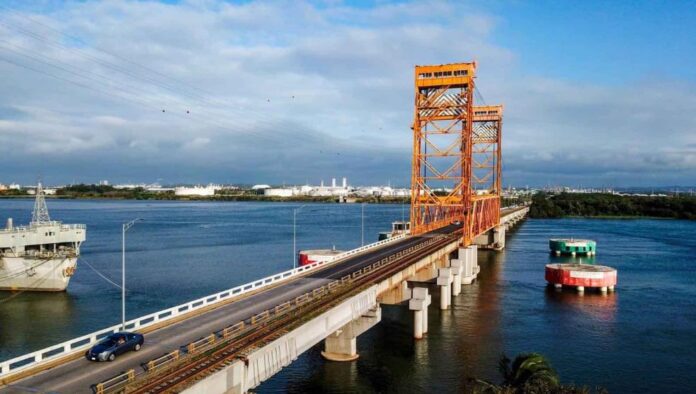 Puente de Coatza la obra que genera millones pero se sumerge en quejas