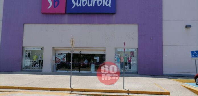 Trasciende presunto asalto a tienda Suburbia