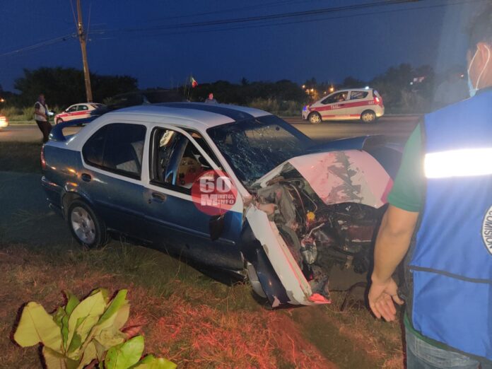 Americanista destroza su carro en el poniente de Coatzacoalcos