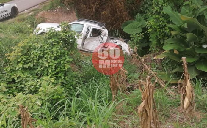 Ebrios chocan en la pista Las Choapas – Raudales