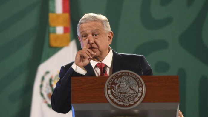 El INE ordena a AMLO dejar de emitir propaganda gubernamental en las mañaneras