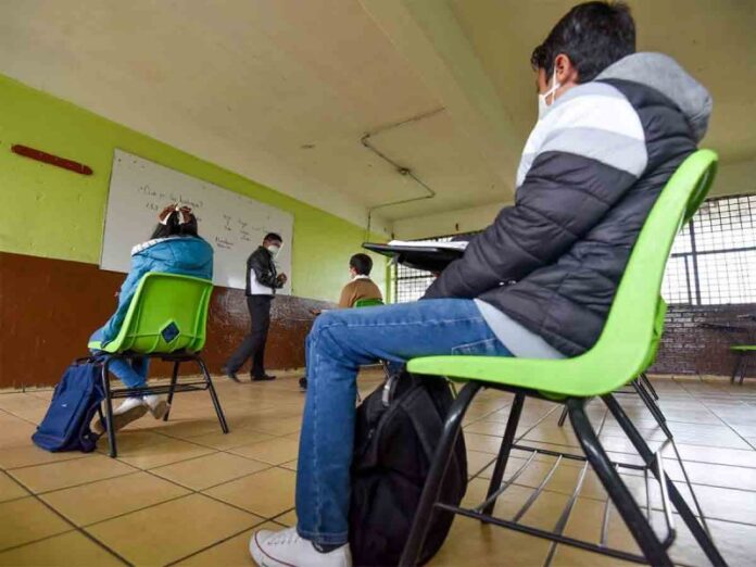 Cómo recibir la beca de 800 pesos mensuales si tienes hijos menores