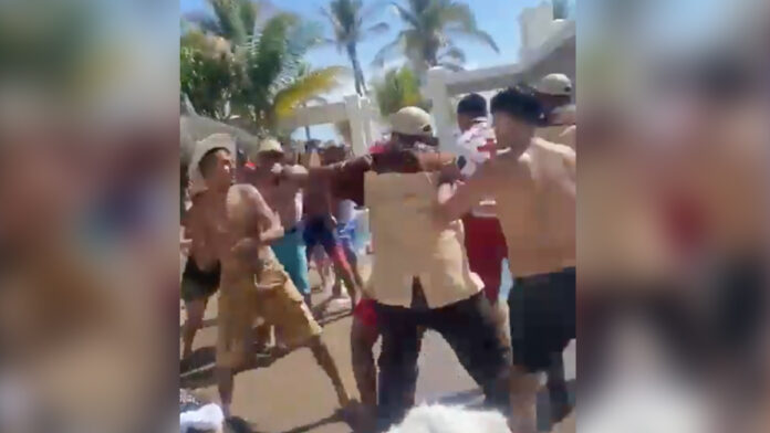 Se acabó la fiesta y se armó el pleito! Captan tremenda campal en hotel de Mazatlán