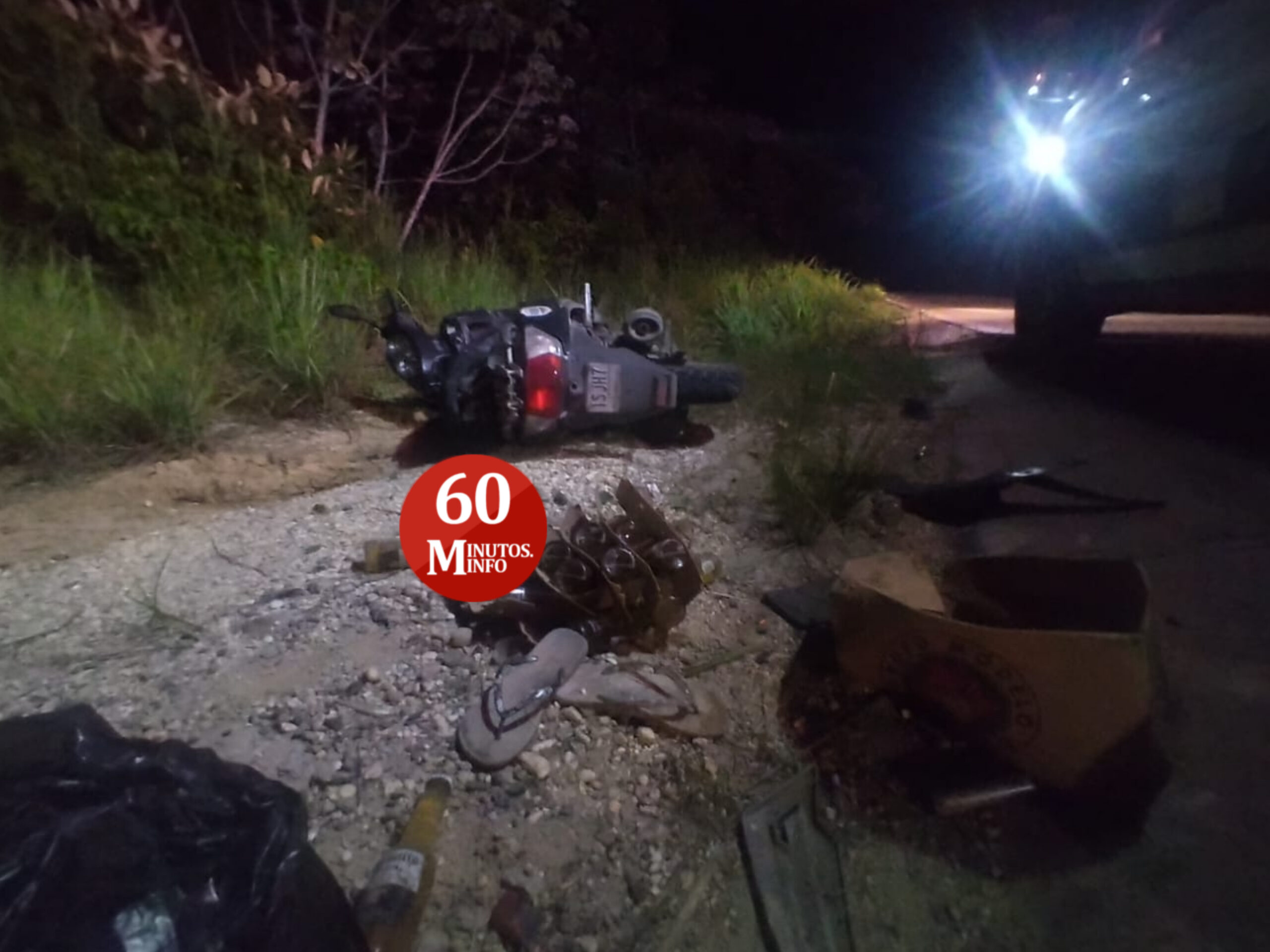 Se accidenta pareja en su moto llevaban una bebé de dos años Minutos