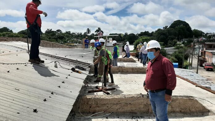 Con un mercado digno reactivaremos la economía de las familias de Moloacán Apolinar Lara5