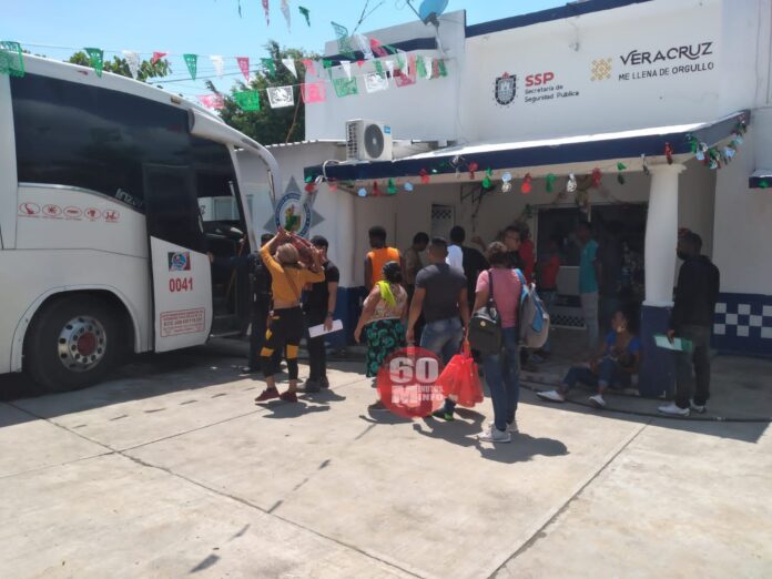 Detienen autobús con migrantes en LCH Pasajeros eran todos migrantes