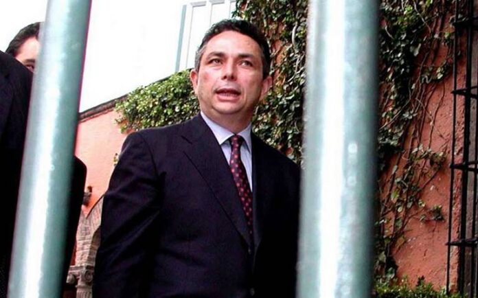El empresario Carlos Cabal Peniche