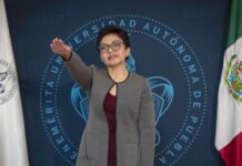 Lilia Cedillo toma protesta como primera mujer rectora de la BUAP
