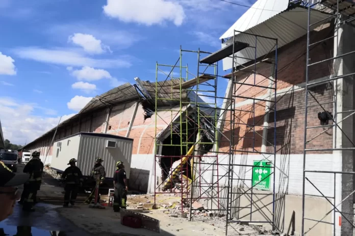 derrumbe-techo-bodega-azcapotzalco