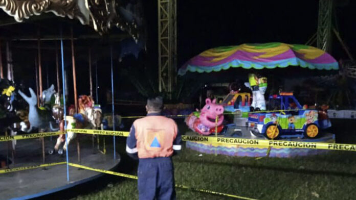 desplome-de-juego-mecanico-en-guerrero-deja-varios-heridos-122805