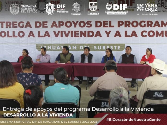 IXHUATLAN DEL SURESTE ENTREGA APOYOS.