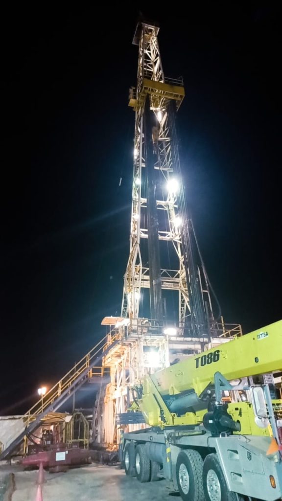 Las casetas en las que laboran tienen más de 20 metros de altura