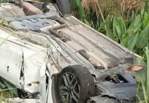 🚨 ACCIDENTE EN CARRETERA COATZACOALCOS – MINATITLÁN: VEHÍCULO TERMINA EN PANTANO