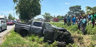 Trágico accidente en la Villahermosa–Cárdenas: Volcadura de camioneta deja un fallecido
