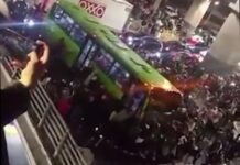 Fiesta por triunfo de México termina en tragedia: tres personas mueren cerca del Ángel de la Independencia