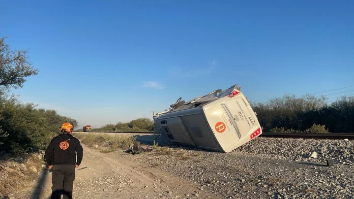 choque-entre-camion-de-personal-y-tren-deja-dos-muertos-en-pesqueria-nuevo-leon_dd42dc86-e916-423d-bb15-25ba3709d6ad_medialjnimgndimage=fullsize