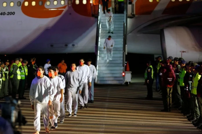 deportan-a-312-venezolanos-de-estados-unidos-tras-ser-retenidos-en-migracion_d4531ef4-5eee-437a-8c61-935c6f712701_medialjnimgndimage=fullsize