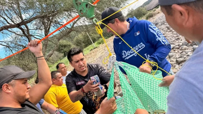 instalan-tirolesa-sobre-el-rio-santiago-en-hidalgo-para-enviar-alimentos-a-damnificados_c04088cd-3ee8-4af8-843a-b1ba16587999_medialjnimgndimage=fullsize