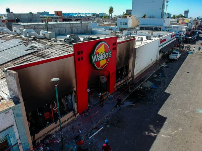 investigan-a-particulares-y-funcionarios-de-sonora-por-incendio-de-tienda-waldos_d037454f-a62e-41d0-94c7-99e81438dd86_medialjnimgndimage=fullsize