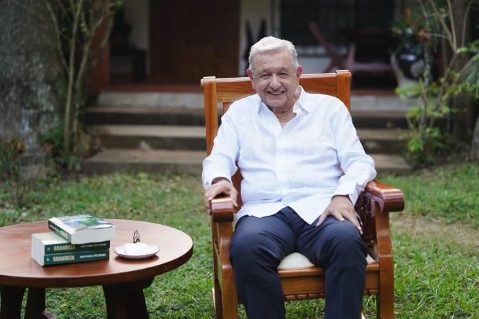 reaparece-lopez-obrador-en-redes-presenta-su-libro-grandeza_741e4927-9b46-4ce6-bd59-3512986becf7_medialjnimgndimage=fullsize