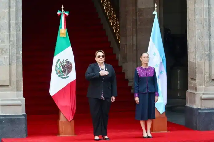 sheinbaum-recibe-a-la-presidenta-de-honduras-xiomara-castro-en-palacio-nacional_6a46c264-5676-4cac-b66f-948fe7d74cd2_medialjnimgndimage=fullsize